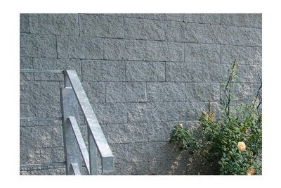 Snížená betonová tvarovka PresBeton FACE BLOCK jednostranně štípaná SX 2/19/B černá